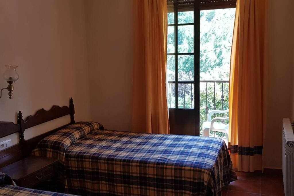 Hostal Montemayor Montemayor del Rio Экстерьер фото
